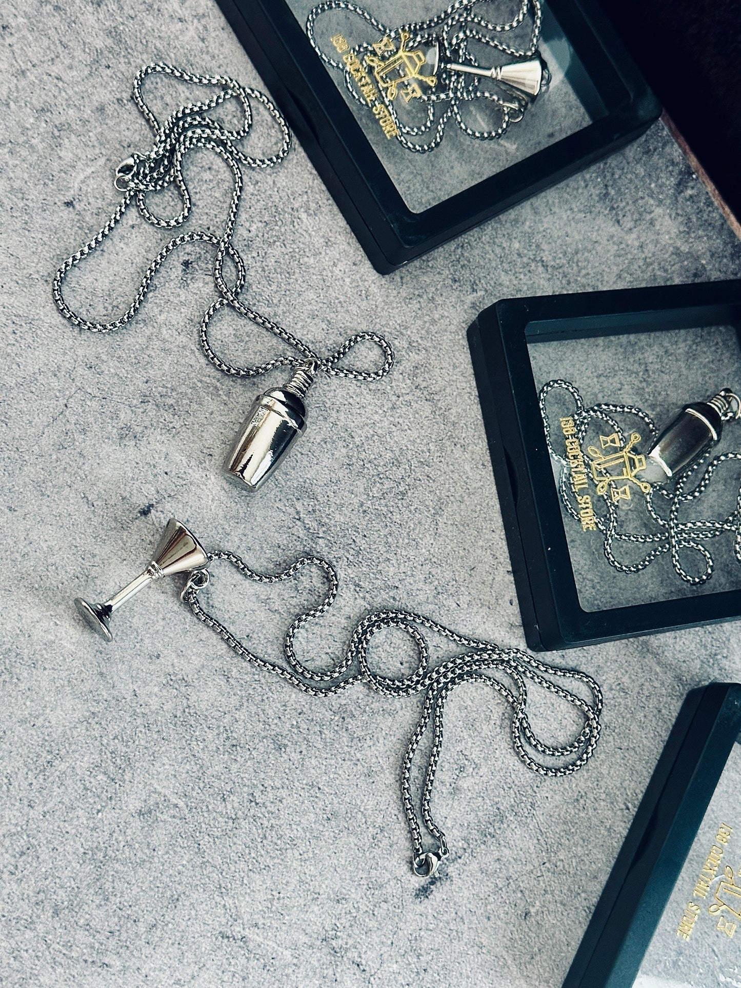 DIJE MARTINI CON CADENA 60 CM ACERO INOX.