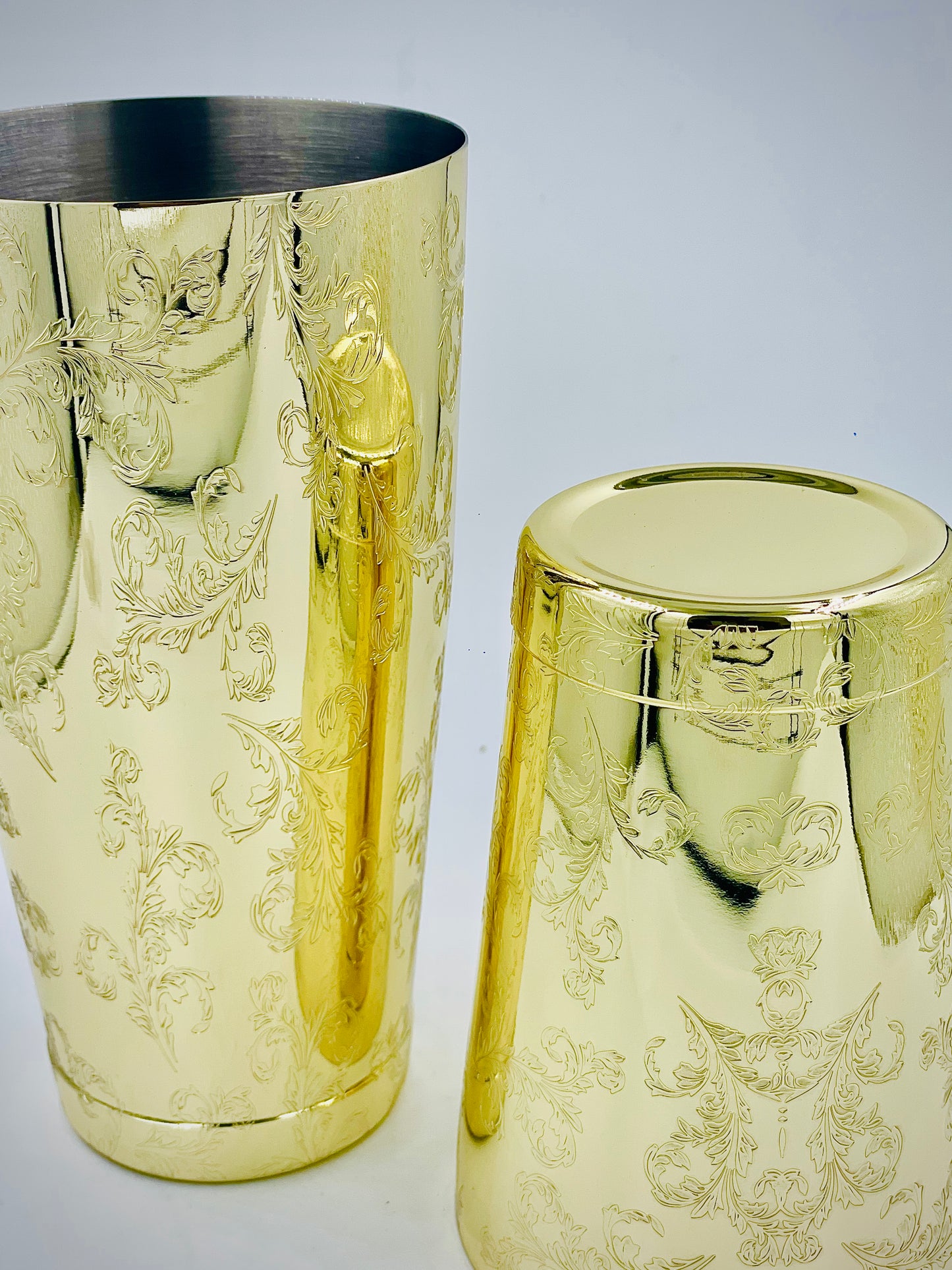 SHAKER BOSTON GRABADO LEAF DORADO