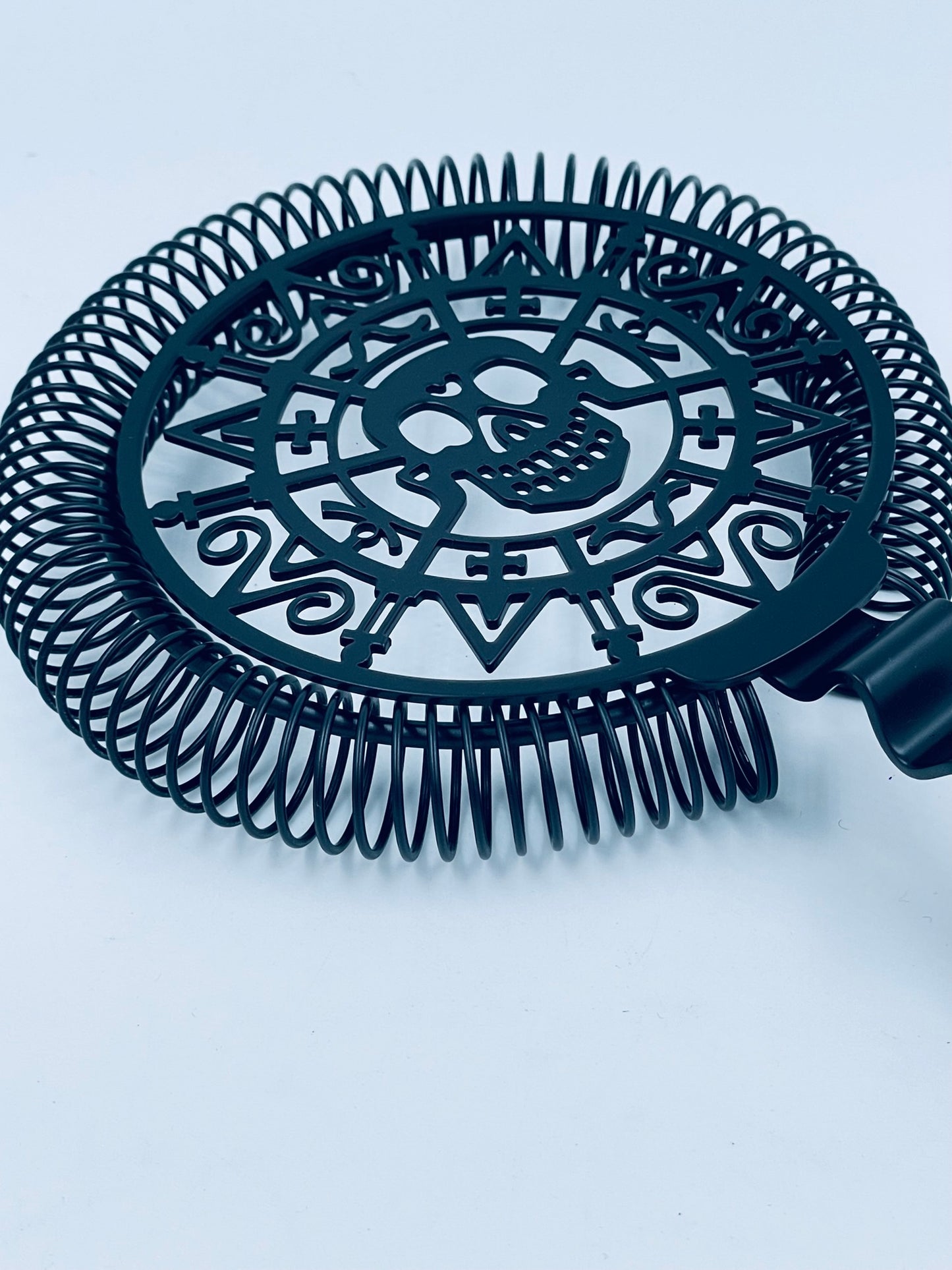 COLADOR HAWTHORNE CALAVERA NEGRO MATE