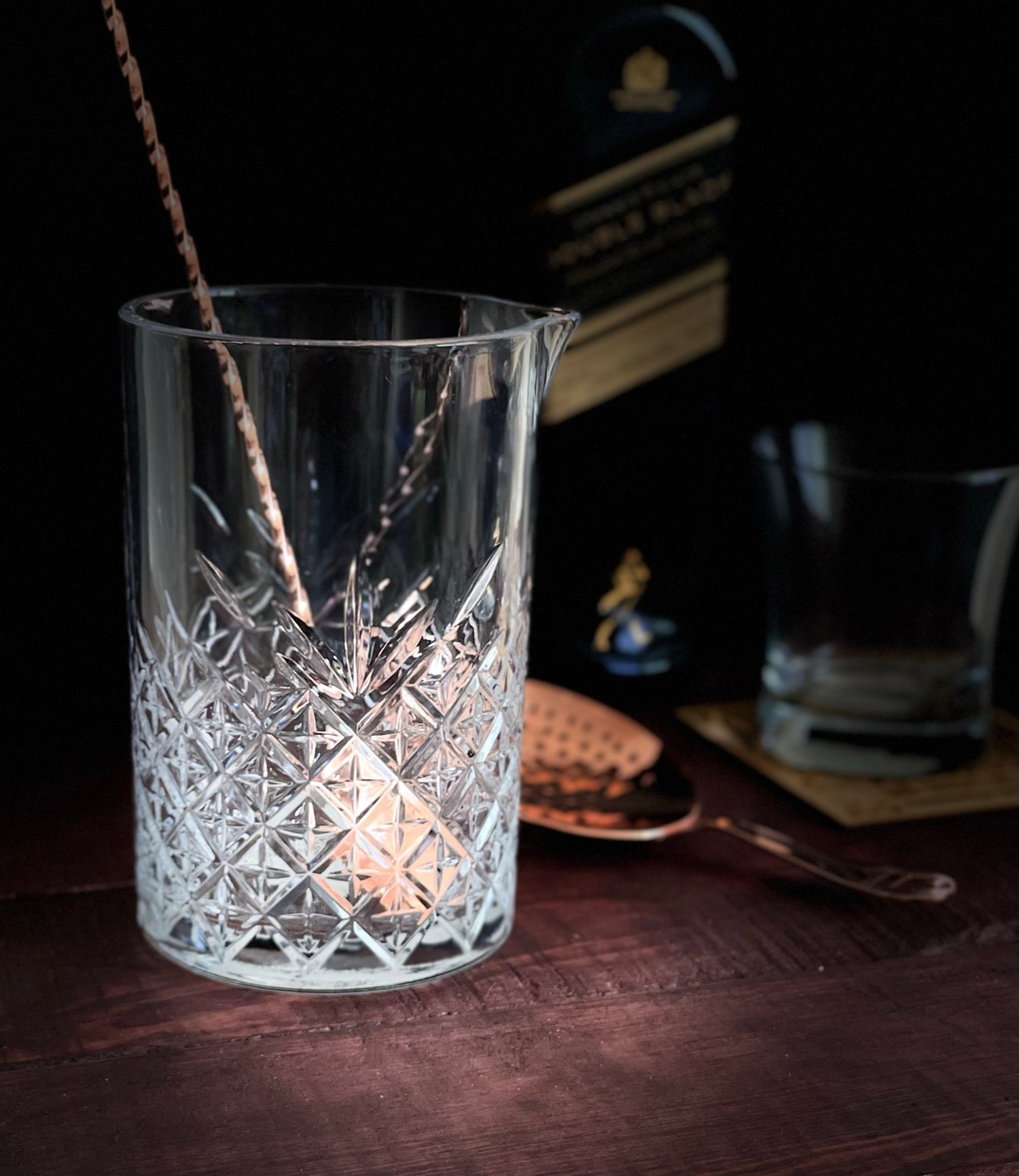 MIXING GLASS