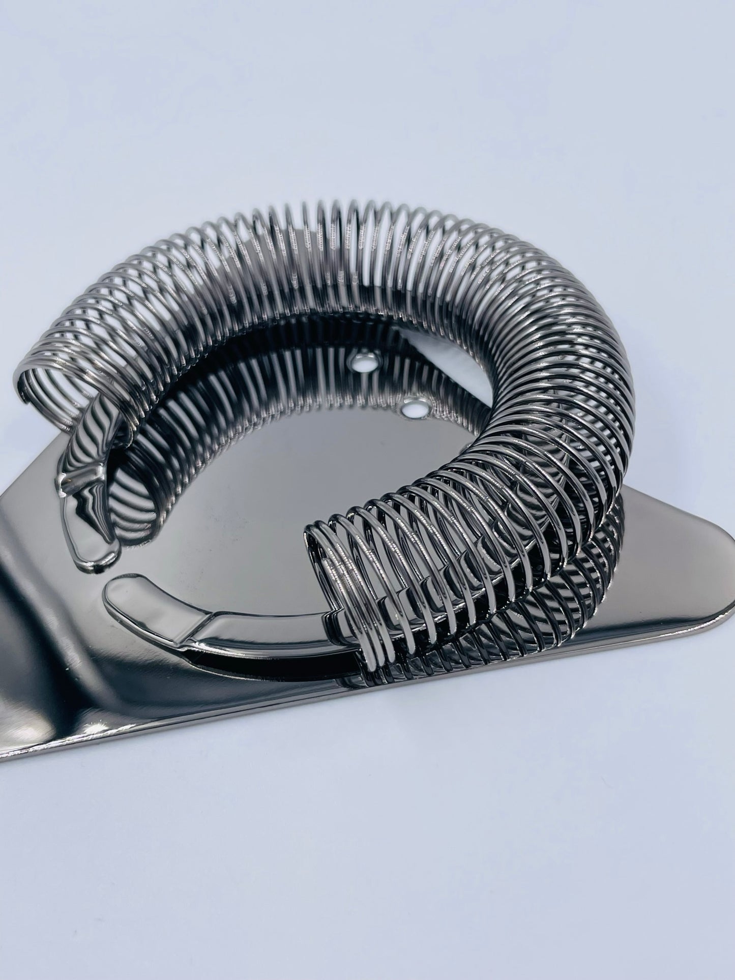 COLADOR TRIANGULO NEGRO